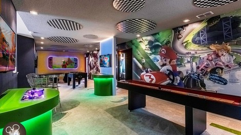 Casa alto padrão próximo a Disney