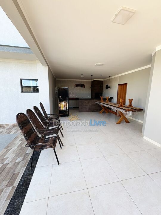 Casa para aluguel de temporada em Porto Rico (Loteamento Bela Vista)