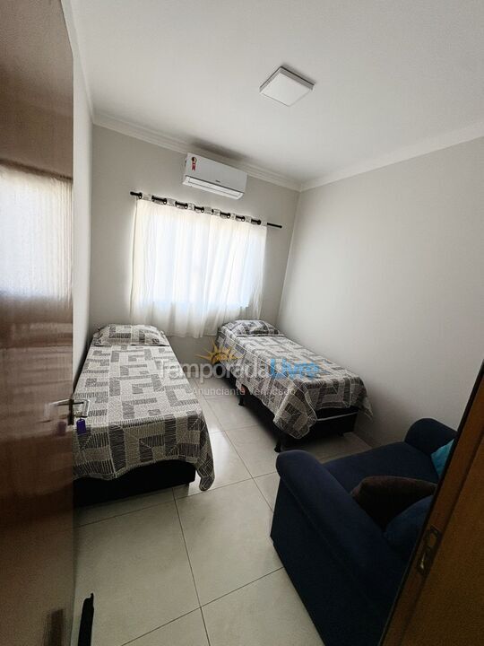 Casa para aluguel de temporada em Porto Rico (Loteamento Bela Vista)