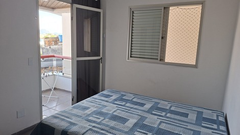 Piso de 3 habitaciones con baño privado y 1 plaza de aparcamiento en Avenida Praiana, Praia do Morro, Guarapari, ES.