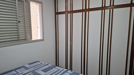 Piso de 3 habitaciones con baño privado y 1 plaza de aparcamiento en Avenida Praiana, Praia do Morro, Guarapari, ES.