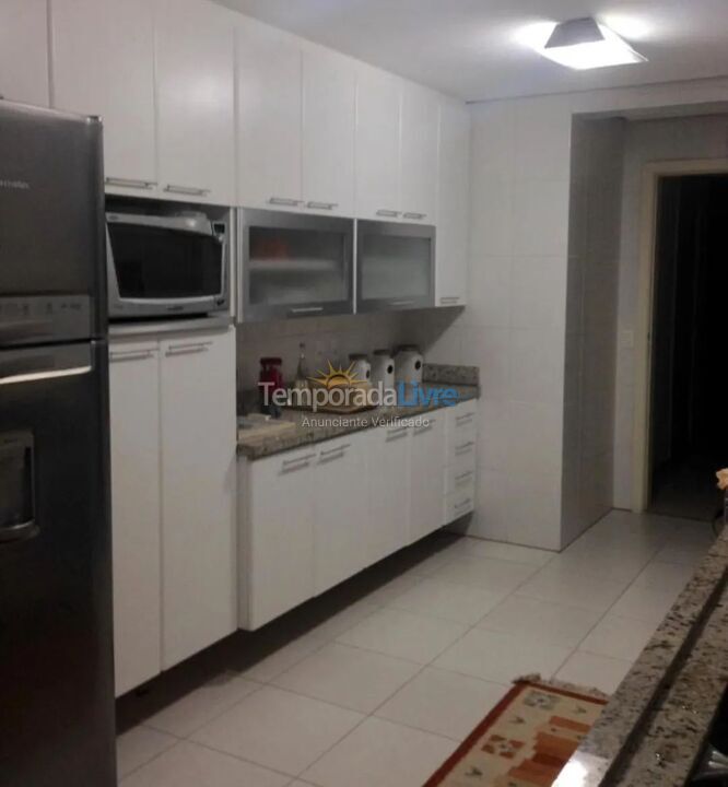 Apartment for vacation rental in Guarujá (Pitangueiras)