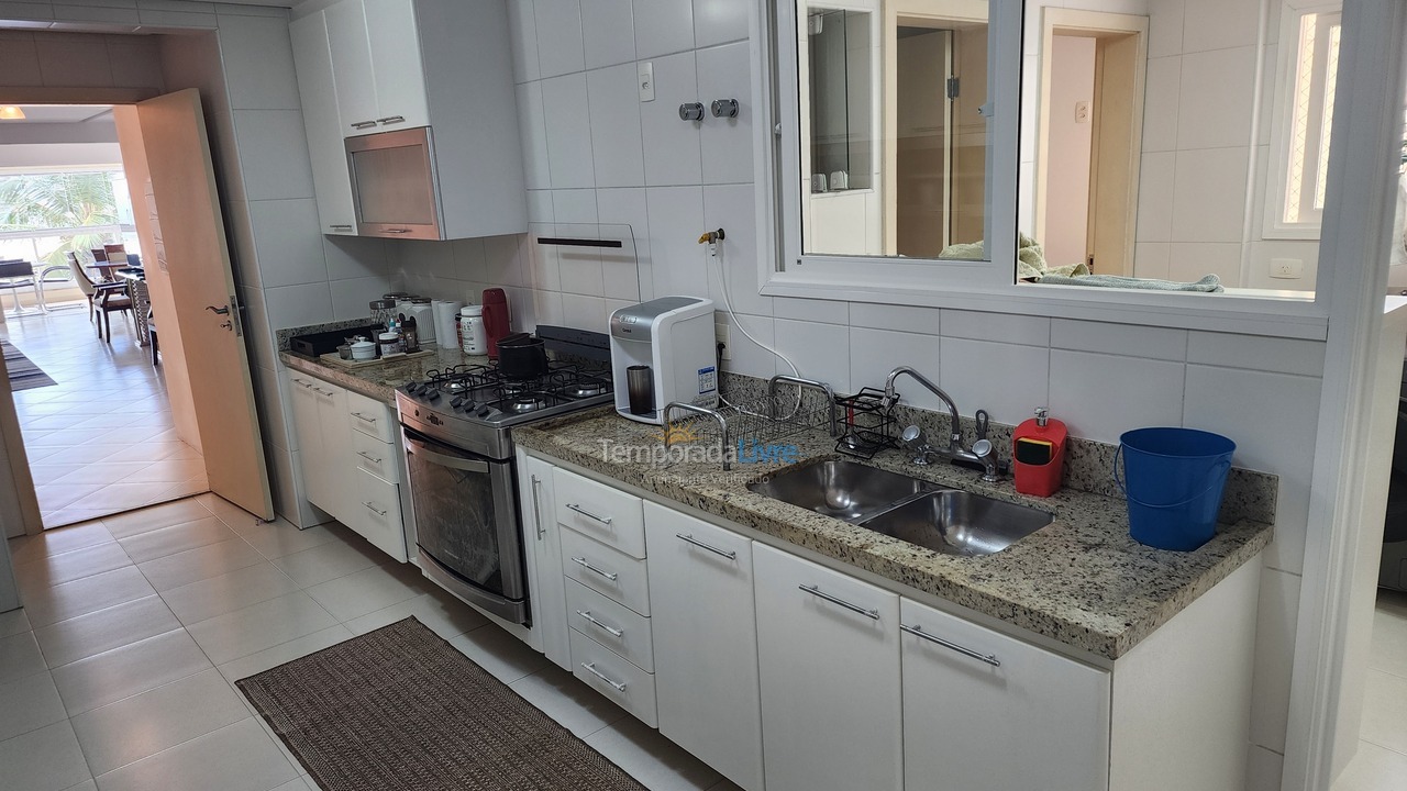 Apartment for vacation rental in Guarujá (Pitangueiras)