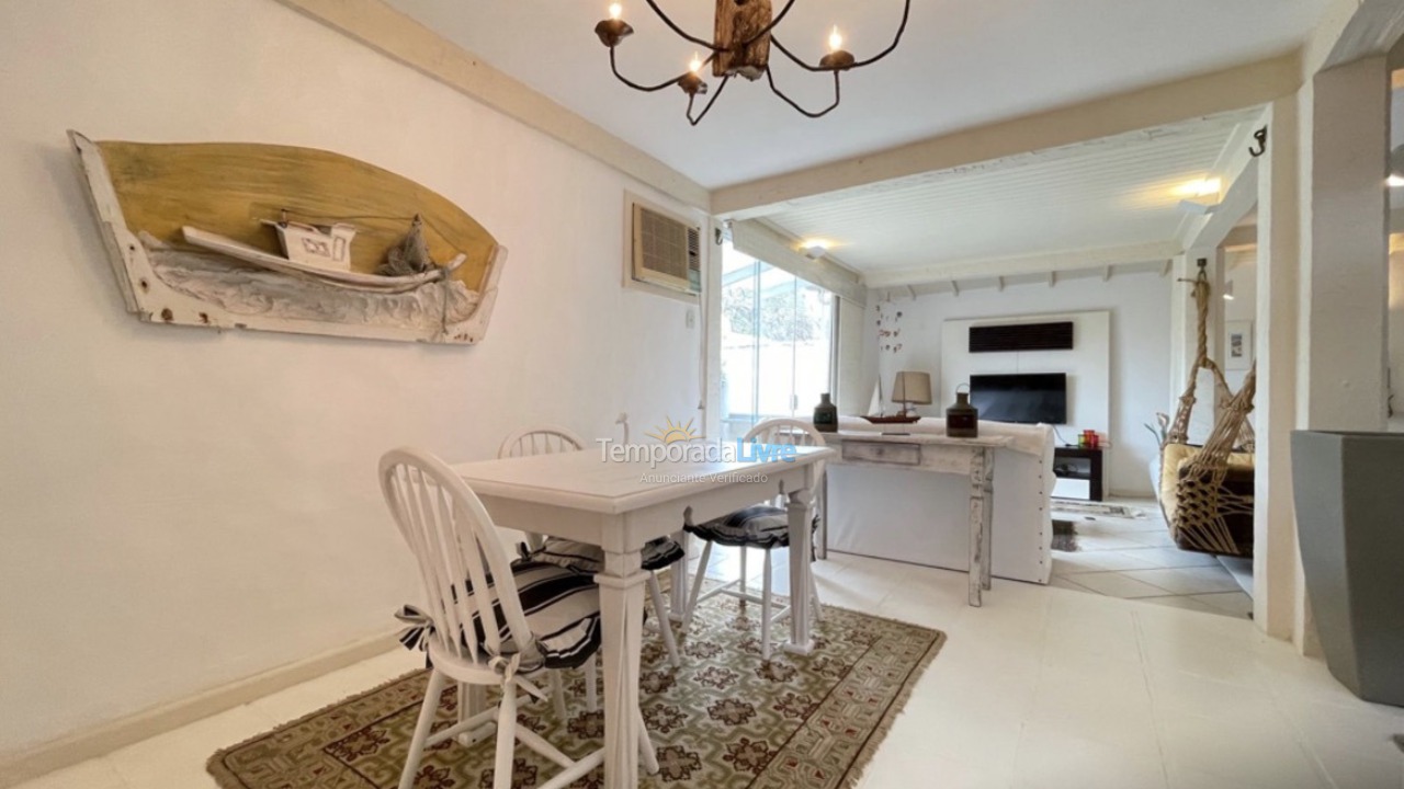 Casa para aluguel de temporada em Armacao dos Buzios (Bosque Geribá)