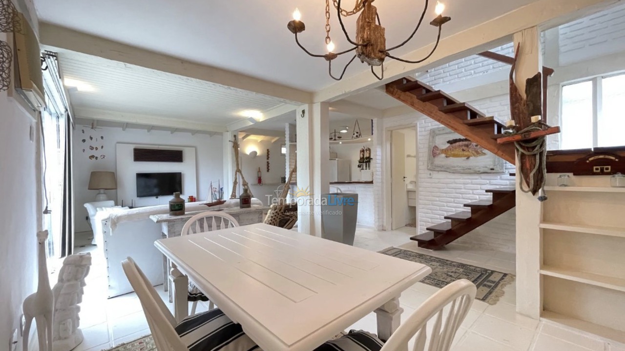 Casa para aluguel de temporada em Armacao dos Buzios (Bosque Geribá)