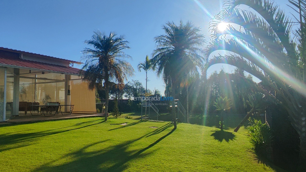 Chácara / sítio para aluguel de temporada em Mairinque (Parque Morumbi Antes do Eebandilha)
