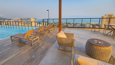 Hermoso apartamento | Piscina con vista al mar | Instalaciones de ocio completas