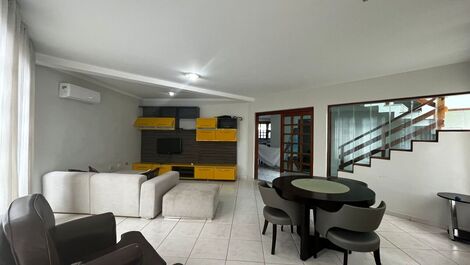 Casa Riviera de São Lourenço 5 dormitórios