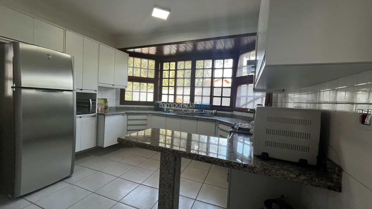 Casa para aluguel de temporada em Bertioga (Riviera de São Lourenço)