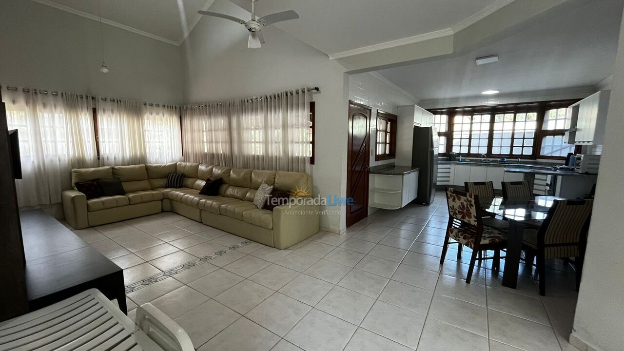 Casa para aluguel de temporada em Bertioga (Riviera de São Lourenço)