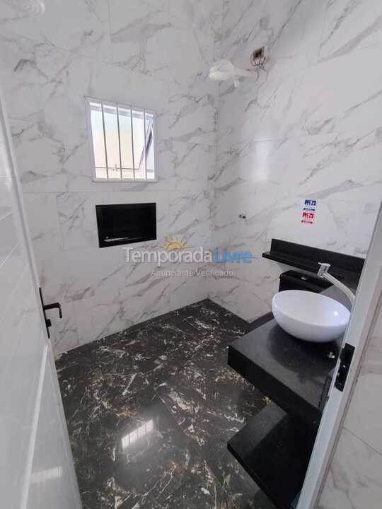 Casa para aluguel de temporada em Bertioga (Jd Refúgio Cantão do Indaiá)