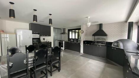 Casa com 5 suites Riviera de São Lourenço