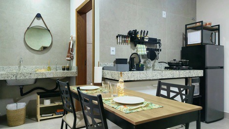 Apartment in the city center near Escarpas with air conditioning, bed linens and towels.