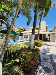 Casa en alquiler a 70 metros de la playa en Guarajuba