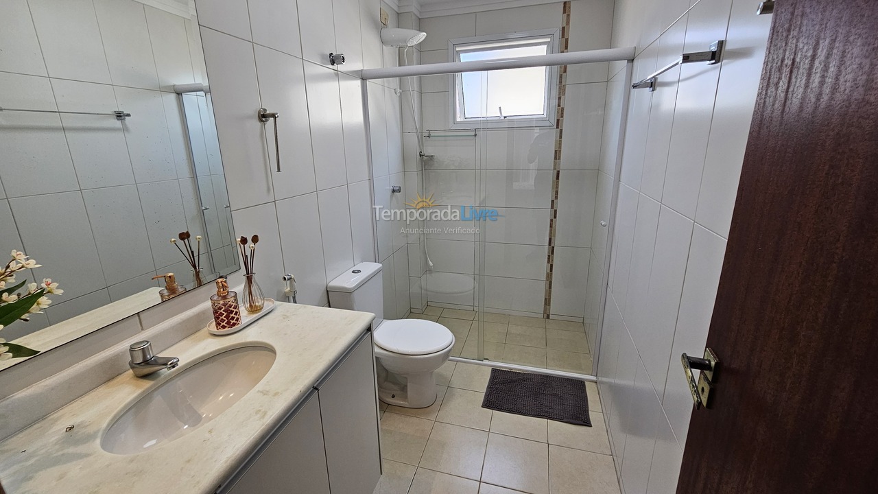 Casa para aluguel de temporada em Guarujá (Enseada)