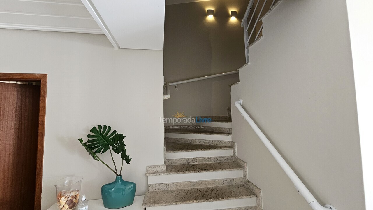 Casa para aluguel de temporada em Guarujá (Enseada)