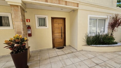 Casa em Condomínio | Churrasqueira | AC | Praia da Enseada