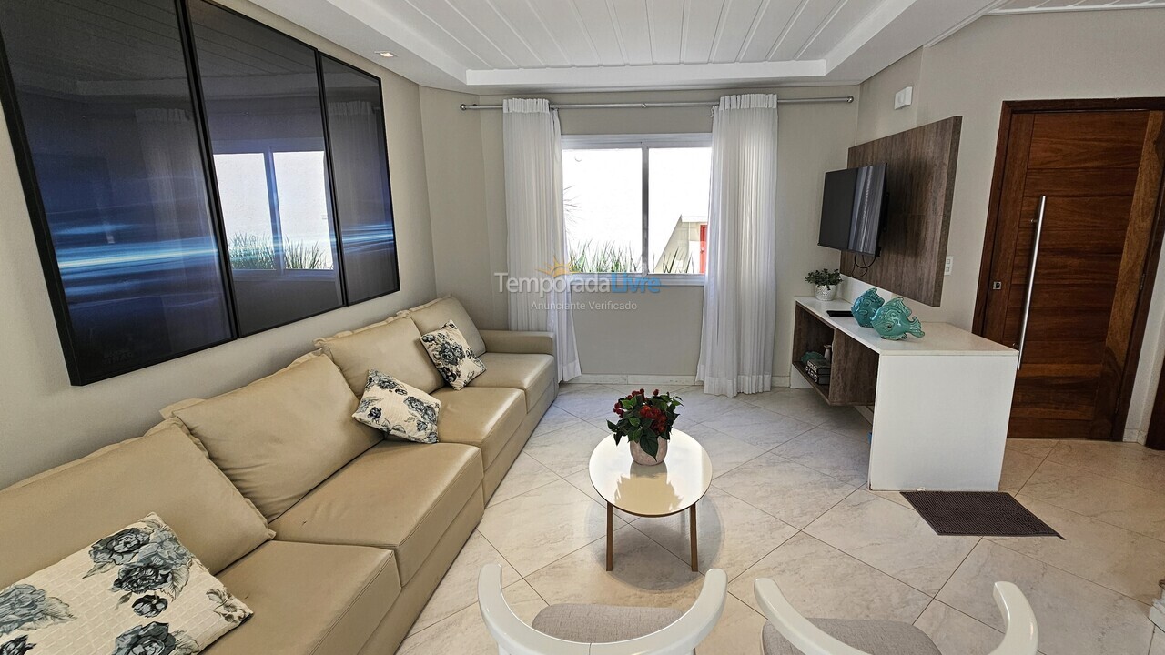 Casa para aluguel de temporada em Guarujá (Enseada)