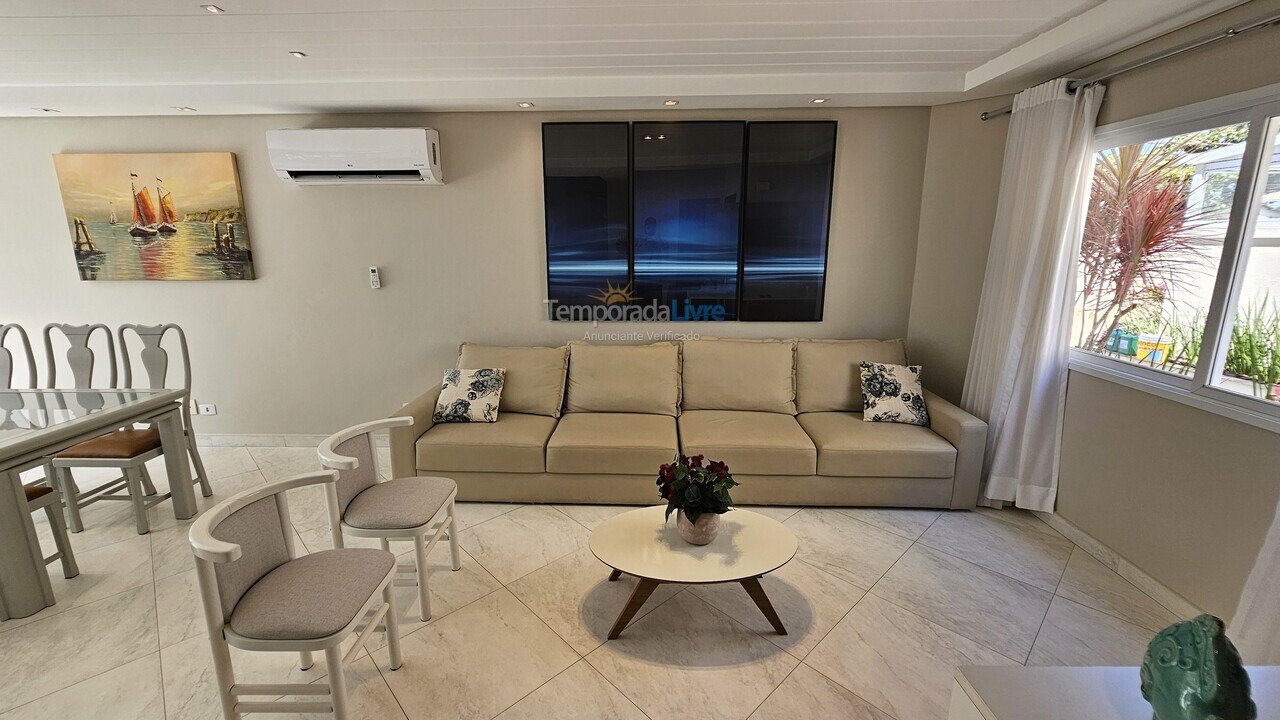 Casa para aluguel de temporada em Guarujá (Enseada)