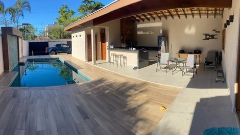 HOUSE WITH POOL IN ITAGUÁ (CASCATA HOUSE)