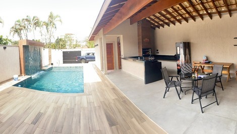HOUSE WITH POOL IN ITAGUÁ (CASCATA HOUSE)
