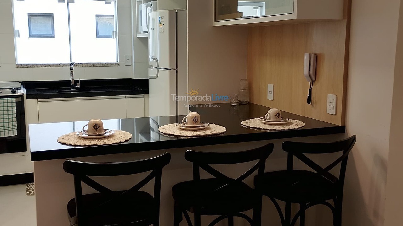 Apartamento para aluguel de temporada em Porto Belo (Perequê)