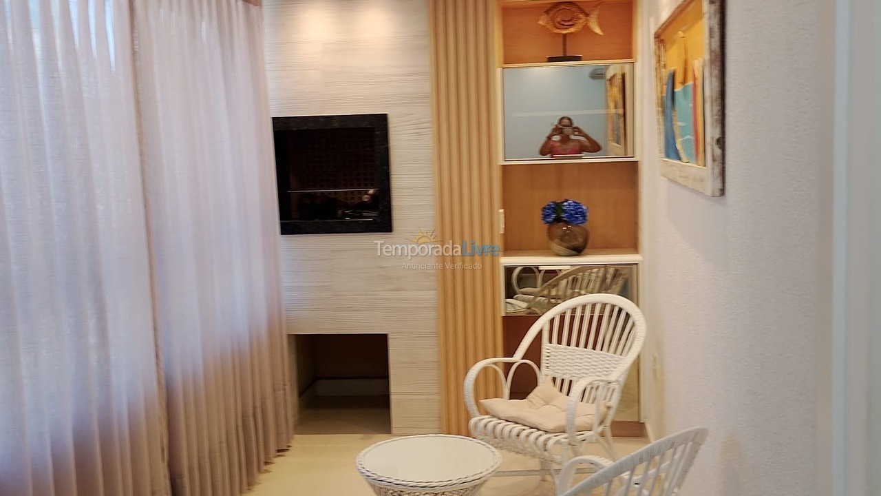 Apartamento para aluguel de temporada em Porto Belo (Perequê)