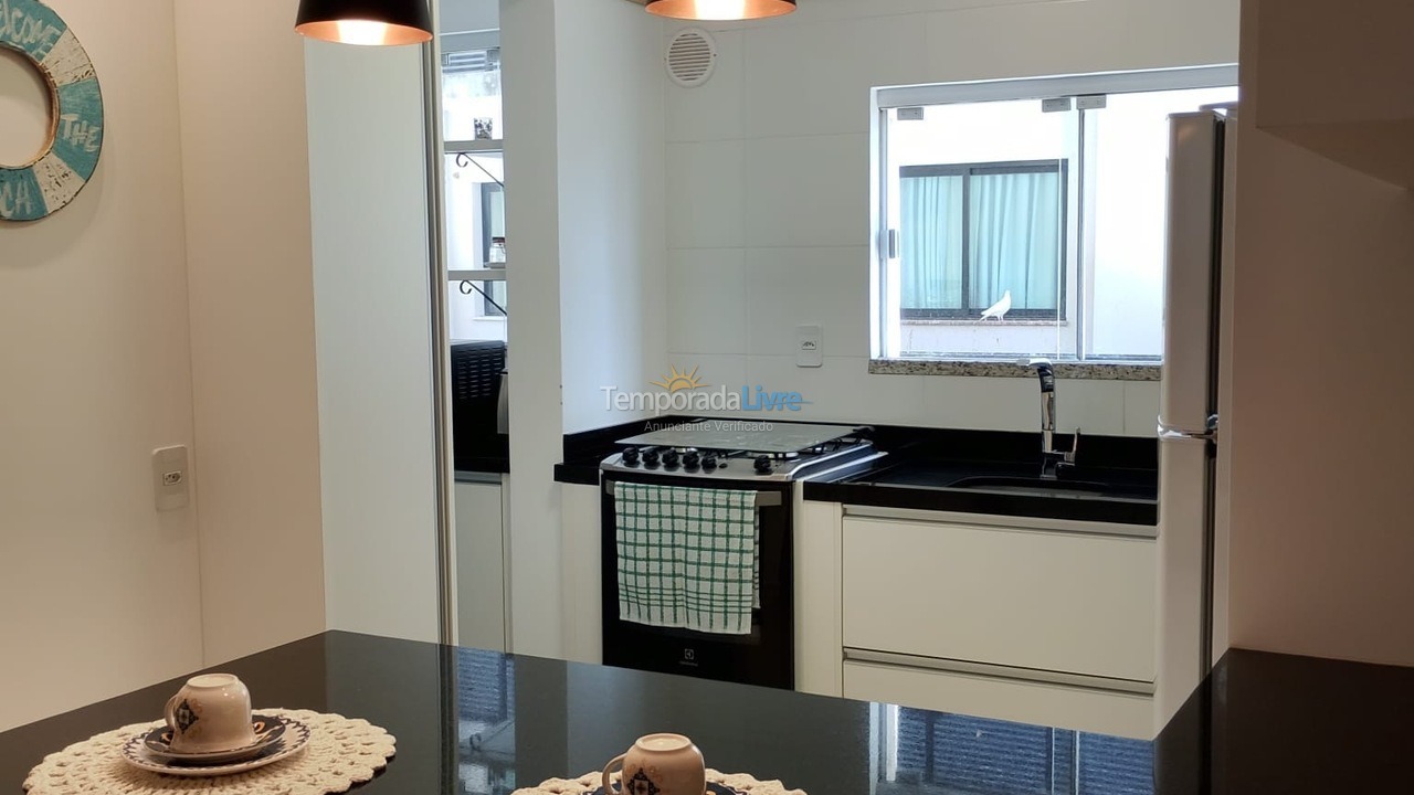 Apartamento para aluguel de temporada em Porto Belo (Perequê)