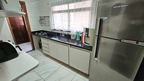 Apartamento Amplo | Praia Enseada | Garagem