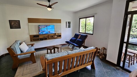 Apartamento Amplo | Praia Enseada | Garagem