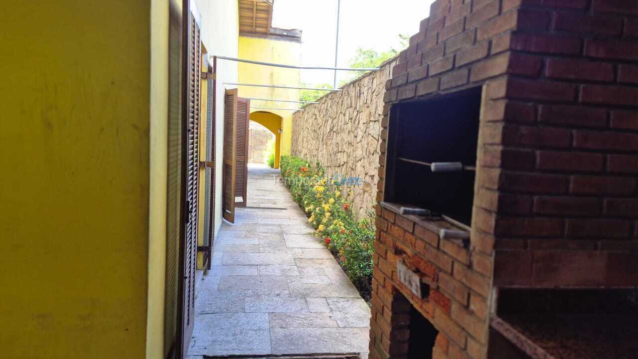 House for vacation rental in Guarujá (Praia do Pernambuco)