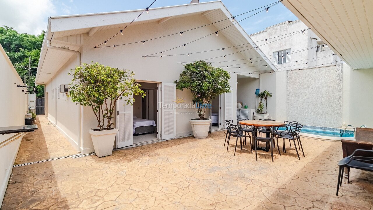 House for vacation rental in Guarujá (Praia do Pernambuco)