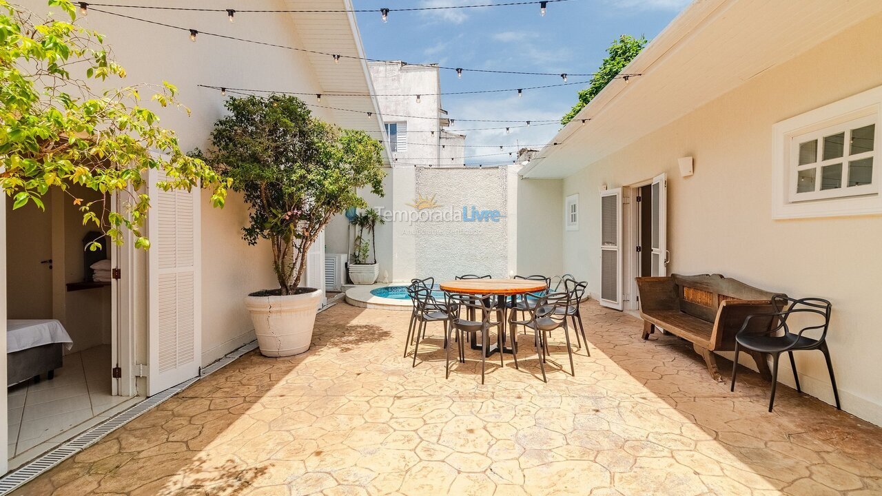 House for vacation rental in Guarujá (Praia do Pernambuco)