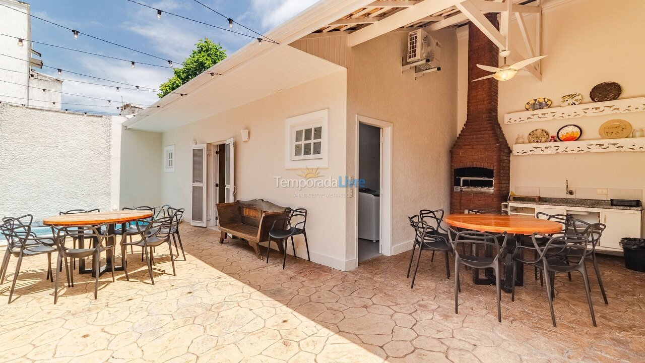 House for vacation rental in Guarujá (Praia do Pernambuco)