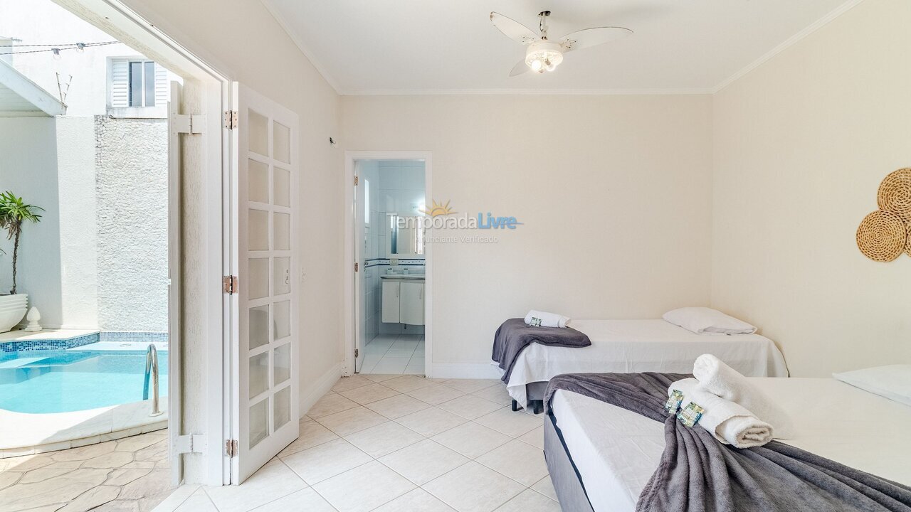 House for vacation rental in Guarujá (Praia do Pernambuco)