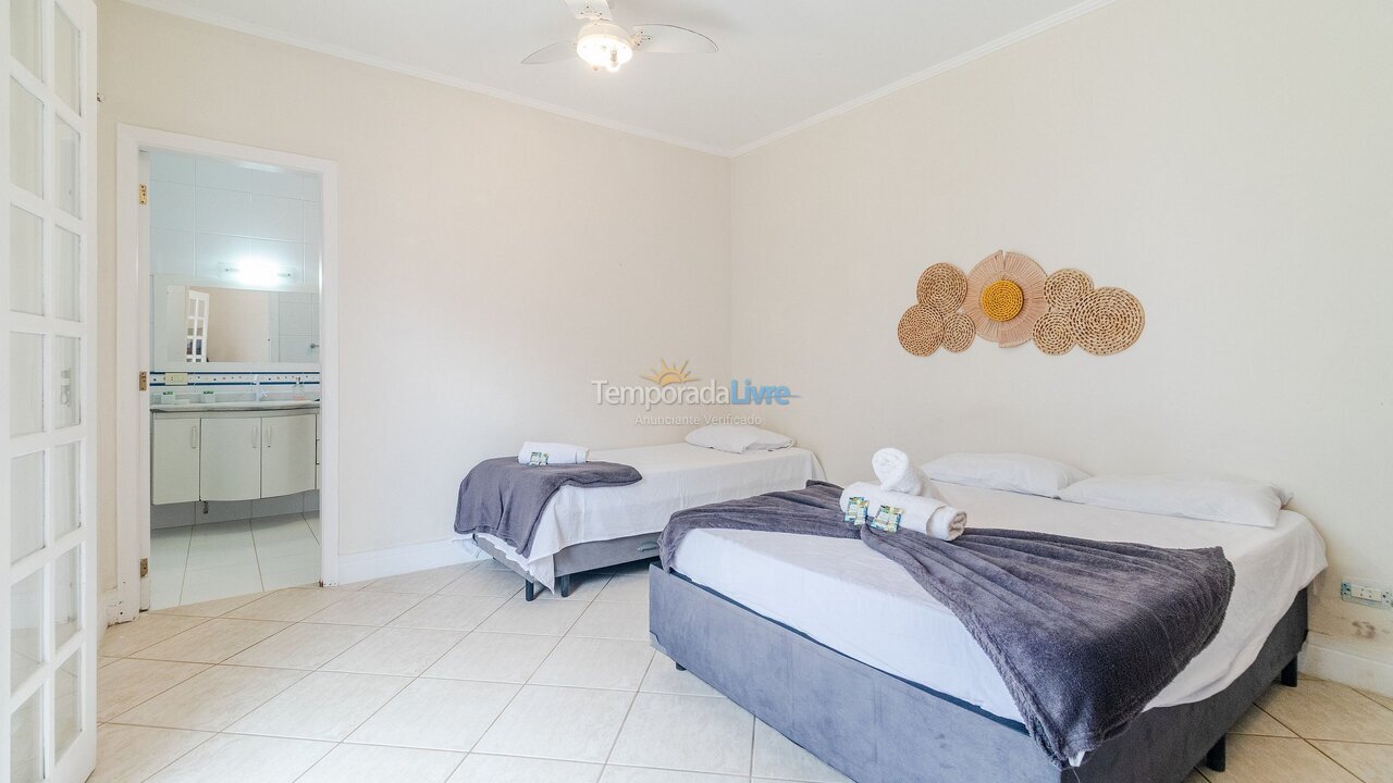 House for vacation rental in Guarujá (Praia do Pernambuco)