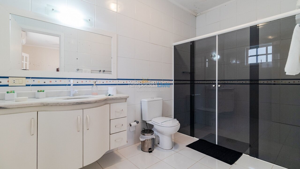 House for vacation rental in Guarujá (Praia do Pernambuco)