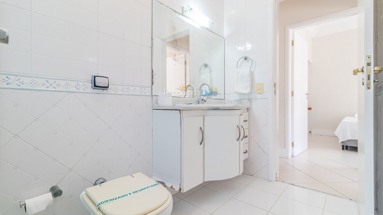 House for vacation rental in Guarujá (Praia do Pernambuco)