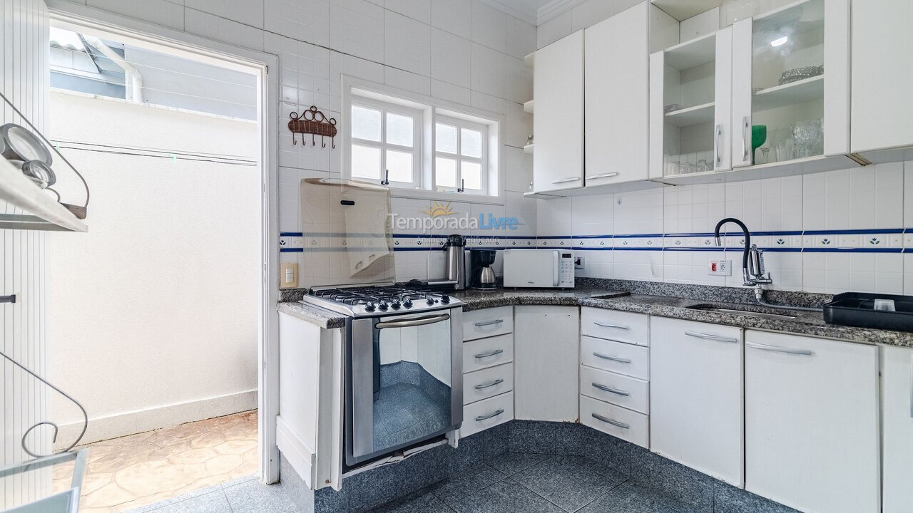 House for vacation rental in Guarujá (Praia do Pernambuco)