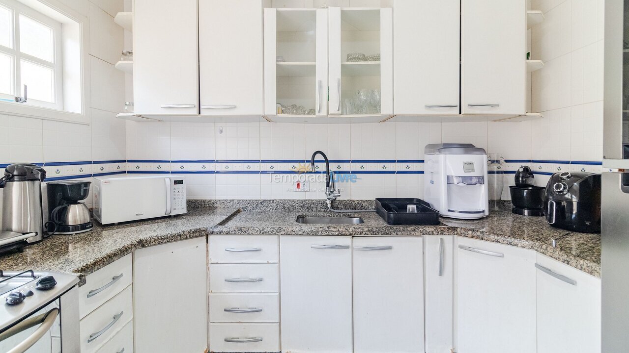 House for vacation rental in Guarujá (Praia do Pernambuco)