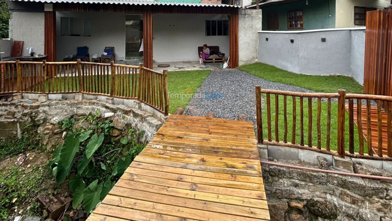 Casa para aluguel de temporada em Ubatuba (Taquaral)