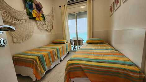 Comfortable apartment, close to the beach and with access to the shared club.