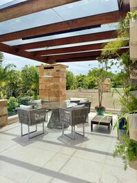 CASA DISPONIVEL NA PRAIA DA BALEIA