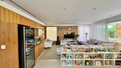 CASA DISPONIVEL NA PRAIA DA BALEIA