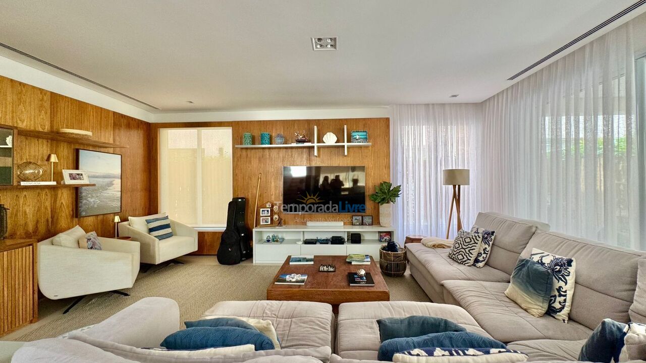 Casa para aluguel de temporada em São Sebastião (Praia da Baleia)