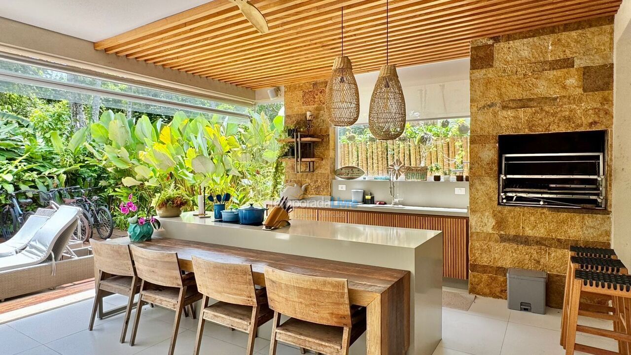 Casa para aluguel de temporada em São Sebastião (Praia da Baleia)