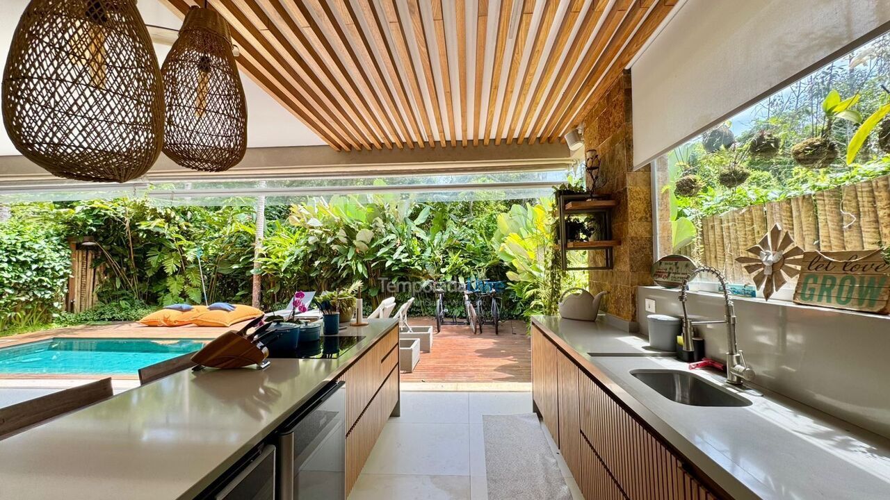 Casa para aluguel de temporada em São Sebastião (Praia da Baleia)