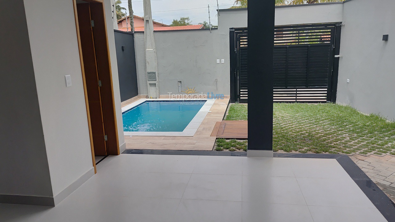 Casa para alquiler de vacaciones em Bertioga (Praia do Indaiá)