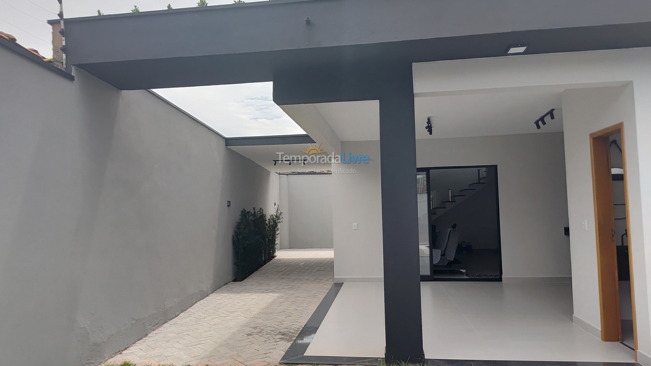 Casa para alquiler de vacaciones em Bertioga (Praia do Indaiá)