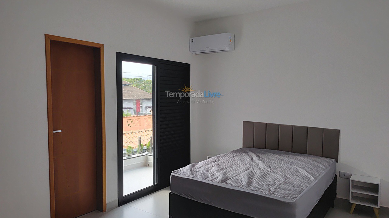 Casa para alquiler de vacaciones em Bertioga (Praia do Indaiá)